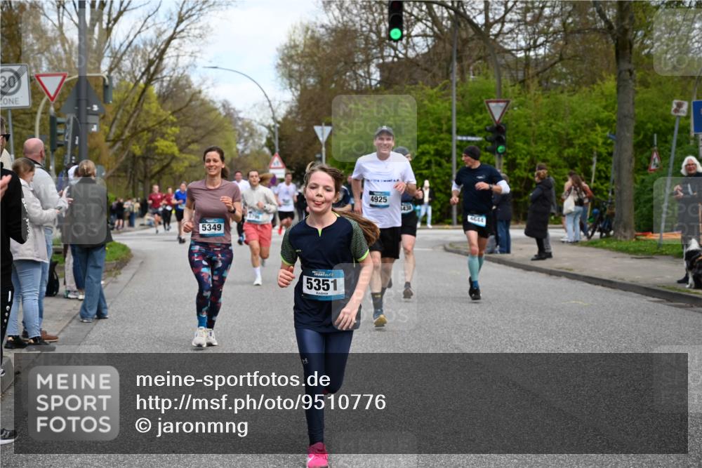 12.04.2026 - 45. Internationalen Wilhelmsburger Insellauf J. Mangold http://msf.ph/oto/9510776 12.04.2026 13:01:18 Ziel 4830, 4354, 4772, 4355, 5106, 4332, 5765, 4944, 4546, 5485, 4625, 4637, 3436, 3437, 2578, 4937, 5135, 5186, 4765, 5167, 4869, 5636, 3954, 5182, 4778, 5692, 4644, 4925, 5351, 5140, 4965, 3154, 4754, 4890, 4888, 4889, 5349, 3726, 5679, 5679, 5472, 5807, 5782, 4666, 5781, 5796, 2675, 2736, 3995, 5188, 5852, 3626, 5409, 5059, 2083 meine-sportfotos.de