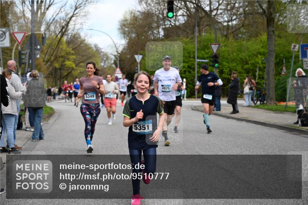 12.04.2026 - 45. Internationalen Wilhelmsburger Insellauf J. Mangold http://msf.ph/oto/9510777 12.04.2026 13:01:18 Ziel 4830, 4354, 4772, 4355, 5106, 4332, 5765, 4944, 4546, 5485, 4625, 4637, 3436, 3437, 2578, 4937, 5135, 5186, 4765, 5167, 4869, 5636, 3954, 5182, 4778, 5692, 4644, 4925, 5351, 5140, 4965, 3154, 4754, 4890, 4888, 4889, 5349, 3726, 5679, 5679, 5472, 5807, 5782, 4666, 5781, 5796, 2675, 2736, 3995, 5188, 5852, 3626, 5409, 5059, 2083 meine-sportfotos.de