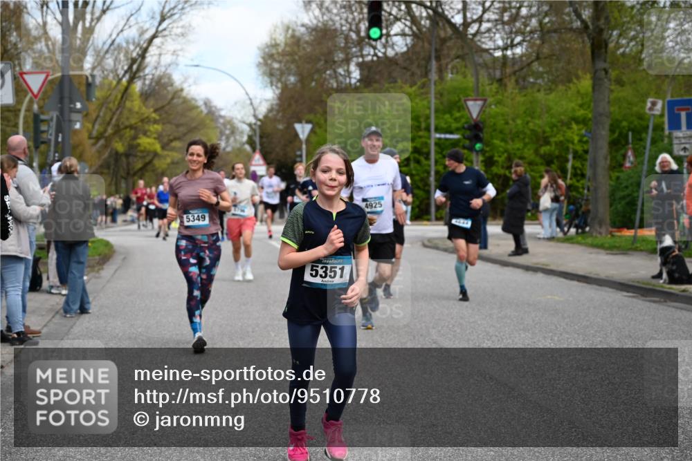 12.04.2026 - 45. Internationalen Wilhelmsburger Insellauf J. Mangold http://msf.ph/oto/9510778 12.04.2026 13:01:18 Ziel 4830, 4354, 4772, 4355, 5106, 4332, 5765, 4944, 4546, 5485, 4625, 4637, 3436, 3437, 2578, 4937, 5135, 5186, 4765, 5167, 4869, 5636, 3954, 5182, 4778, 5692, 4644, 4925, 5351, 5140, 4965, 3154, 4754, 4890, 4888, 4889, 5349, 3726, 5679, 5679, 5472, 5807, 5782, 4666, 5781, 5796, 2675, 2736, 3995, 5188, 5852, 3626, 5409, 5059, 2083 meine-sportfotos.de