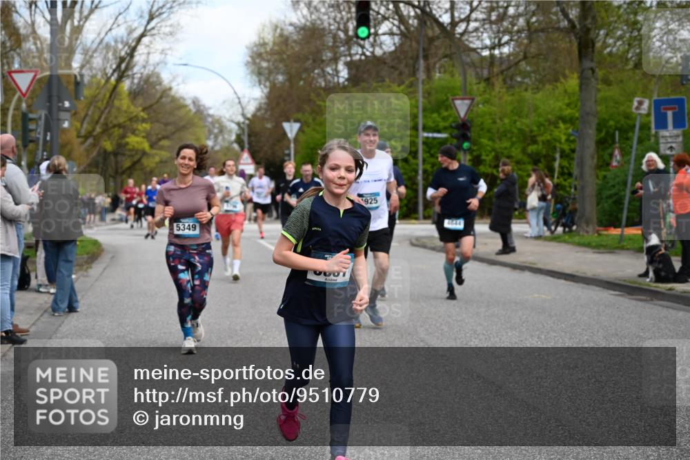 12.04.2026 - 45. Internationalen Wilhelmsburger Insellauf J. Mangold http://msf.ph/oto/9510779 12.04.2026 13:01:18 Ziel 4830, 4354, 4772, 4355, 5106, 4332, 5765, 4944, 4546, 5485, 4625, 4637, 3436, 3437, 2578, 4937, 5135, 5186, 4765, 5167, 4869, 5636, 3954, 5182, 4778, 5692, 4644, 4925, 5351, 5140, 4965, 3154, 4754, 4890, 4888, 4889, 5349, 3726, 5679, 5679, 5472, 5807, 5782, 4666, 5781, 5796, 2675, 2736, 3995, 5188, 5852, 3626, 5409, 5059, 2083 meine-sportfotos.de
