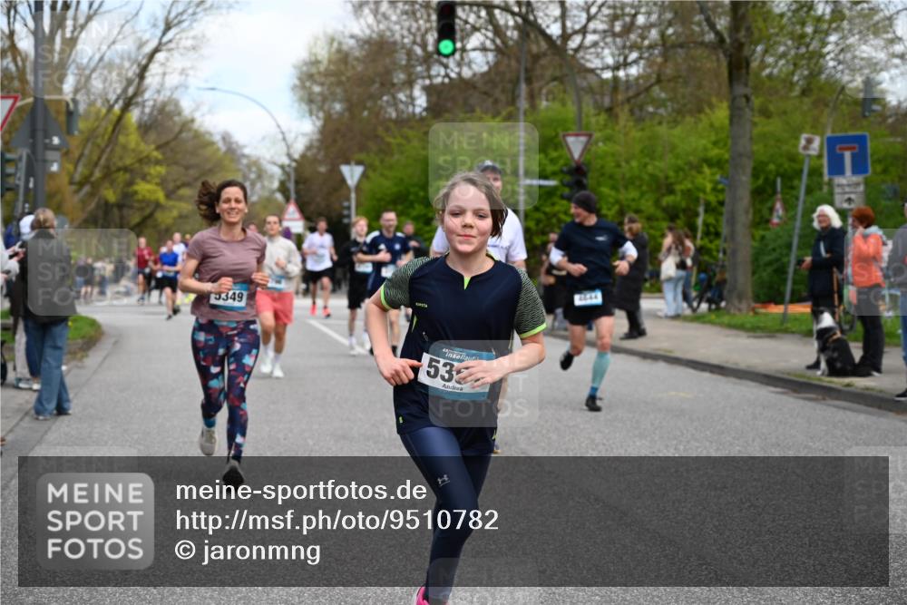 12.04.2026 - 45. Internationalen Wilhelmsburger Insellauf J. Mangold http://msf.ph/oto/9510782 12.04.2026 13:01:18 Ziel 4830, 4354, 4772, 4355, 5106, 4332, 5765, 4944, 4546, 5485, 4625, 4637, 3436, 3437, 2578, 4937, 5135, 5186, 4765, 5167, 4869, 5636, 3954, 5182, 4778, 5692, 4644, 4925, 5351, 5140, 4965, 3154, 4754, 4890, 4888, 4889, 5349, 3726, 5679, 5679, 5472, 5807, 5782, 4666, 5781, 5796, 2675, 2736, 3995, 5188, 5852, 3626, 5409, 5059, 2083 meine-sportfotos.de