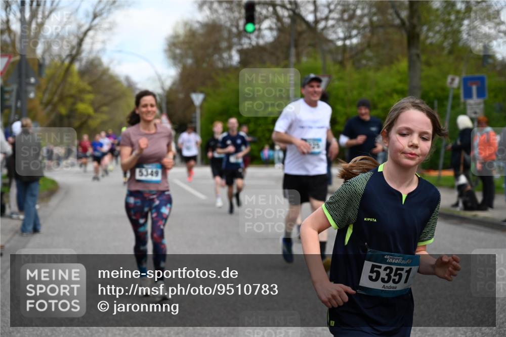 12.04.2026 - 45. Internationalen Wilhelmsburger Insellauf J. Mangold http://msf.ph/oto/9510783 12.04.2026 13:01:19 Ziel 4830, 4354, 4772, 4355, 5106, 4332, 5765, 4944, 4546, 5485, 4625, 4637, 3436, 3437, 2578, 4937, 5135, 5186, 4765, 5167, 4869, 5636, 3954, 5182, 4778, 5692, 4644, 4925, 5351, 5140, 4965, 3154, 4754, 4890, 4888, 4889, 5349, 3726, 5679, 5472, 5472, 5807, 5782, 4666, 5781, 5796, 2675, 2736, 3995, 5188, 5852, 3626, 5409, 5059, 2083 meine-sportfotos.de