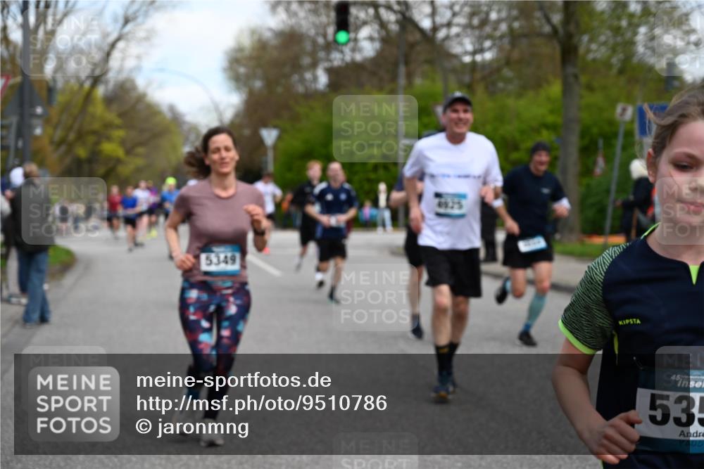 12.04.2026 - 45. Internationalen Wilhelmsburger Insellauf J. Mangold http://msf.ph/oto/9510786 12.04.2026 13:01:19 Ziel 4830, 4354, 4772, 4355, 5106, 4332, 5765, 4944, 4546, 5485, 4625, 4637, 3436, 3437, 2578, 4937, 5135, 5186, 4765, 5167, 4869, 5636, 3954, 5182, 4778, 5692, 4644, 4925, 5351, 5140, 4965, 3154, 4754, 4890, 4888, 4889, 5349, 3726, 5679, 5472, 5472, 5807, 5782, 4666, 5781, 5796, 2675, 2736, 3995, 5188, 5852, 3626, 5409, 5059, 2083 meine-sportfotos.de