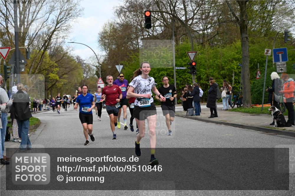 12.04.2026 - 45. Internationalen Wilhelmsburger Insellauf J. Mangold http://msf.ph/oto/9510846 12.04.2026 13:01:27 Ziel 5135, 5186, 4765, 5167, 4869, 5636, 3954, 5182, 4778, 5692, 4644, 4925, 5351, 5140, 4965, 3154, 4754, 4890, 4888, 4889, 5349, 3726, 5679, 5472, 5807, 5782, 4666, 5781, 5796, 2675, 2736, 3995, 5188, 5852, 3626, 5409, 5059, 3626, 5409, 5059, 2083, 5176, 4423, 2185, 5100 meine-sportfotos.de
