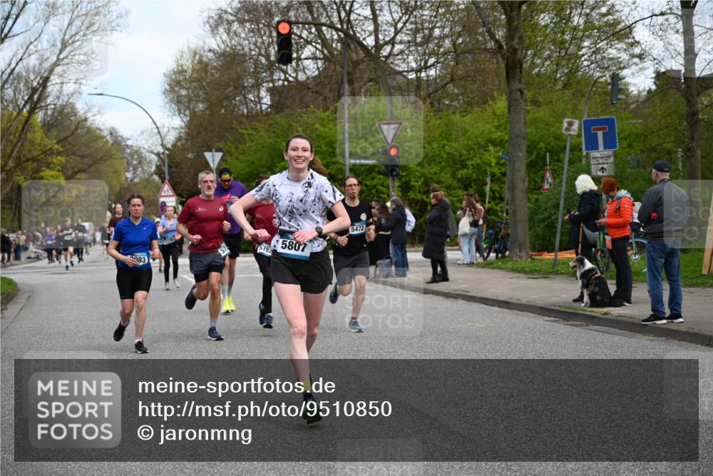12.04.2026 - 45. Internationalen Wilhelmsburger Insellauf J. Mangold http://msf.ph/oto/9510850 12.04.2026 13:01:27 Ziel 5135, 5186, 4765, 5167, 4869, 5636, 3954, 5182, 4778, 5692, 4644, 4925, 5351, 5140, 4965, 3154, 4754, 4890, 4888, 4889, 5349, 3726, 5679, 5472, 5807, 5782, 4666, 5781, 5796, 2675, 2736, 3995, 5188, 5852, 3626, 5409, 5059, 3626, 5409, 5059, 2083, 5176, 4423, 2185, 5100 meine-sportfotos.de