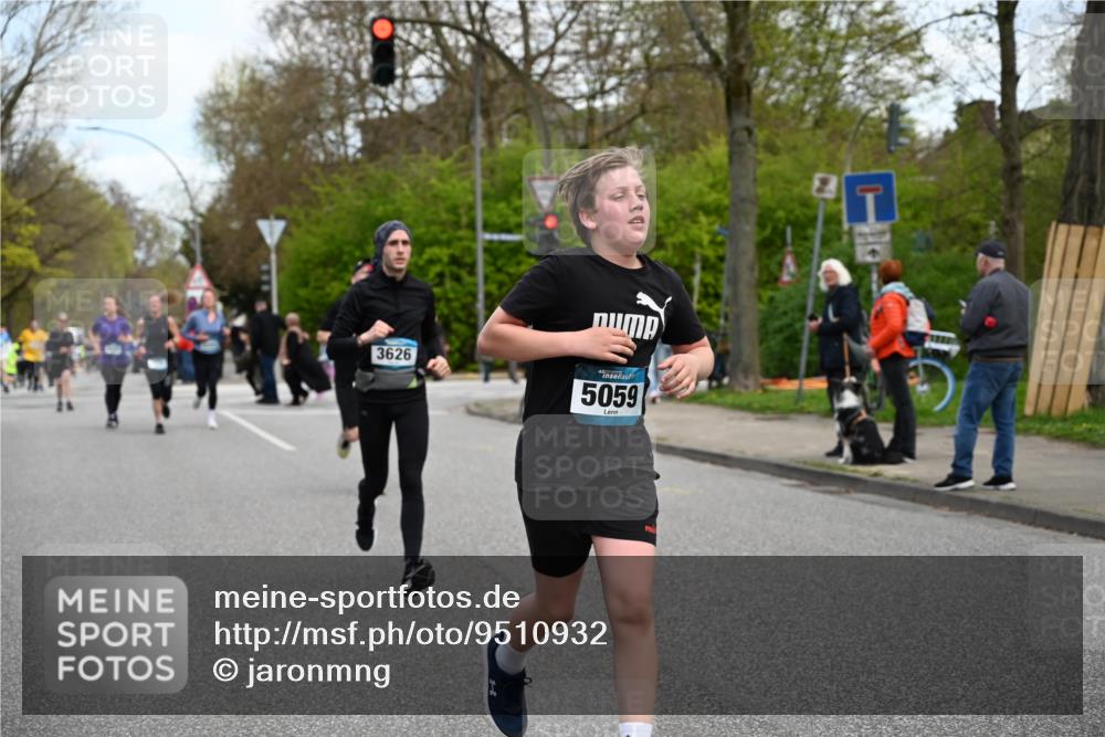 12.04.2026 - 45. Internationalen Wilhelmsburger Insellauf J. Mangold http://msf.ph/oto/9510932 12.04.2026 13:01:40 Ziel 4890, 4888, 4889, 5349, 3726, 5679, 5472, 5807, 5782, 4666, 5781, 5796, 2675, 2736, 3995, 5188, 5852, 3626, 5409, 5059, 2083, 5176, 4423, 2185, 5100, 4422, 2733, 4433, 2738, 3129, 3616, 5181, 5117, 3663, 5540, 5137 meine-sportfotos.de