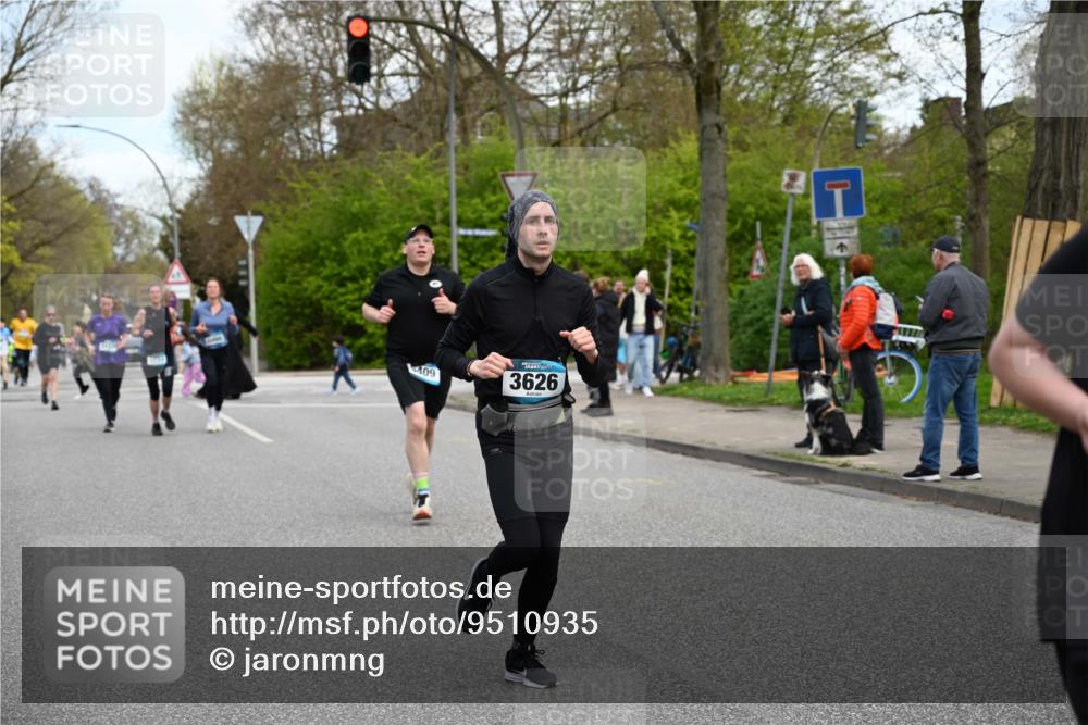 12.04.2026 - 45. Internationalen Wilhelmsburger Insellauf J. Mangold http://msf.ph/oto/9510935 12.04.2026 13:01:41 Ziel 4890, 4888, 4889, 5349, 3726, 5679, 5472, 5807, 5782, 4666, 5781, 5796, 2675, 2736, 3995, 5188, 5852, 3626, 5409, 5059, 2083, 5176, 4423, 2185, 5100, 4422, 4422, 2733, 4433, 2738, 3129, 3616, 5181, 5117, 3663, 5540, 5137, 4527, 4606, 5455 meine-sportfotos.de