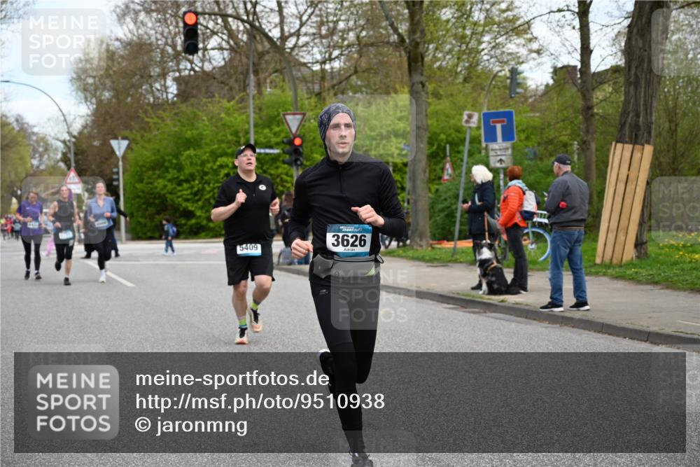12.04.2026 - 45. Internationalen Wilhelmsburger Insellauf J. Mangold http://msf.ph/oto/9510938 12.04.2026 13:01:41 Ziel 4890, 4888, 4889, 5349, 3726, 5679, 5472, 5807, 5782, 4666, 5781, 5796, 2675, 2736, 3995, 5188, 5852, 3626, 5409, 5059, 2083, 5176, 4423, 2185, 5100, 4422, 4422, 2733, 4433, 2738, 3129, 3616, 5181, 5117, 3663, 5540, 5137, 4527, 4606, 5455 meine-sportfotos.de