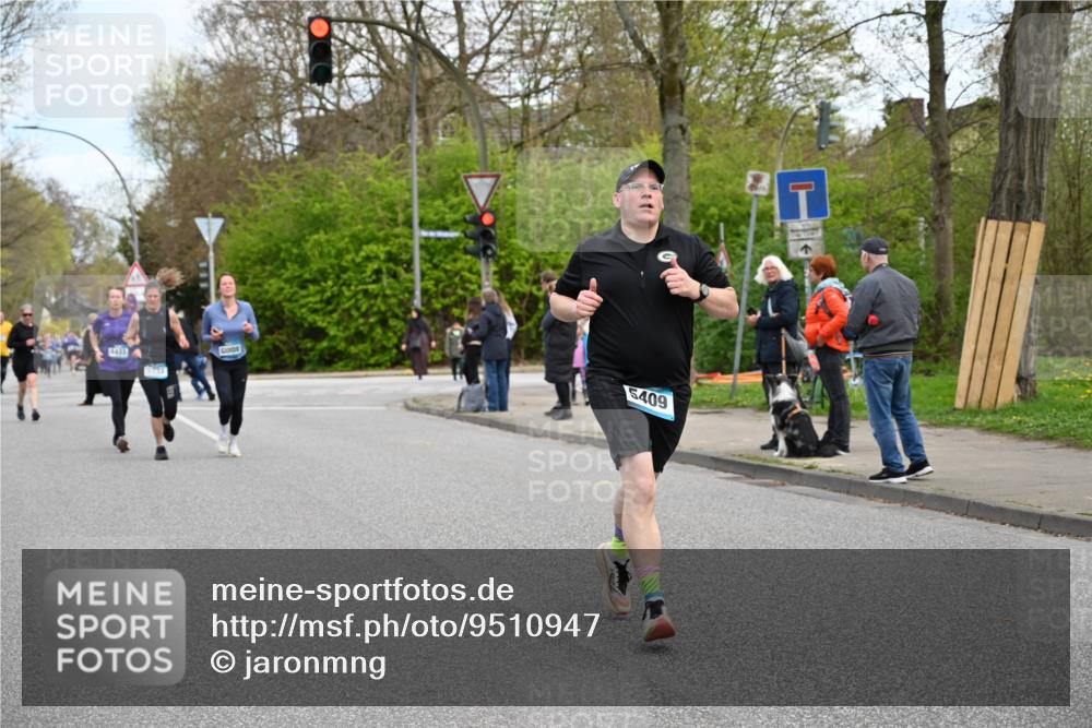 12.04.2026 - 45. Internationalen Wilhelmsburger Insellauf J. Mangold http://msf.ph/oto/9510947 12.04.2026 13:01:43 Ziel 5679, 5472, 5807, 5782, 4666, 5781, 5796, 2675, 2736, 3995, 5188, 5852, 3626, 5409, 5059, 2083, 5176, 4423, 2185, 5100, 4422, 2733, 4433, 2733, 4433, 2738, 3129, 3616, 5181, 5117, 3663, 5540, 5137, 4527, 4606, 5455, 4817, 4818, 4966 meine-sportfotos.de