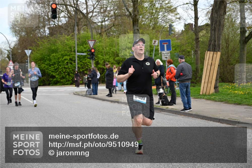 12.04.2026 - 45. Internationalen Wilhelmsburger Insellauf J. Mangold http://msf.ph/oto/9510949 12.04.2026 13:01:43 Ziel 5679, 5472, 5807, 5782, 4666, 5781, 5796, 2675, 2736, 3995, 5188, 5852, 3626, 5409, 5059, 2083, 5176, 4423, 2185, 5100, 4422, 2733, 4433, 2733, 4433, 2738, 3129, 3616, 5181, 5117, 3663, 5540, 5137, 4527, 4606, 5455, 4817, 4818, 4966 meine-sportfotos.de