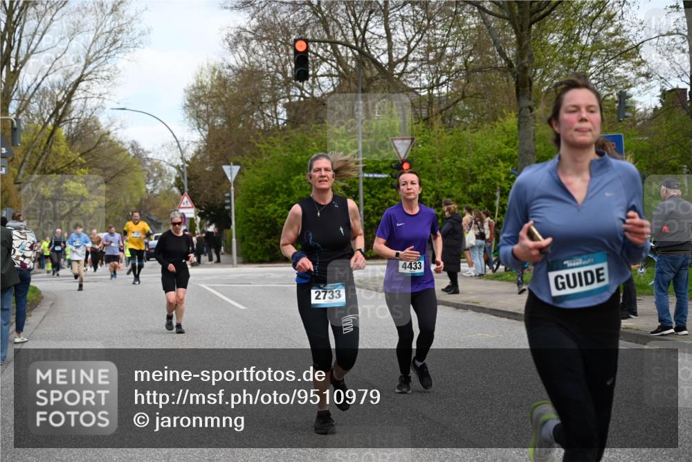 12.04.2026 - 45. Internationalen Wilhelmsburger Insellauf J. Mangold http://msf.ph/oto/9510979 12.04.2026 13:01:47 Ziel 5782, 4666, 5781, 5796, 2675, 2736, 3995, 5188, 5852, 3626, 5409, 5059, 2083, 5176, 4423, 4423, 2185, 5100, 4422, 2733, 4433, 2738, 3129, 3129, 3616, 5181, 5117, 3663, 5540, 5137, 4527, 4606, 5455, 4817, 4818, 4966, 2278, 2292, 2057, 5068, 3858, 3859, 4525, 4072, 2086, 5827 meine-sportfotos.de