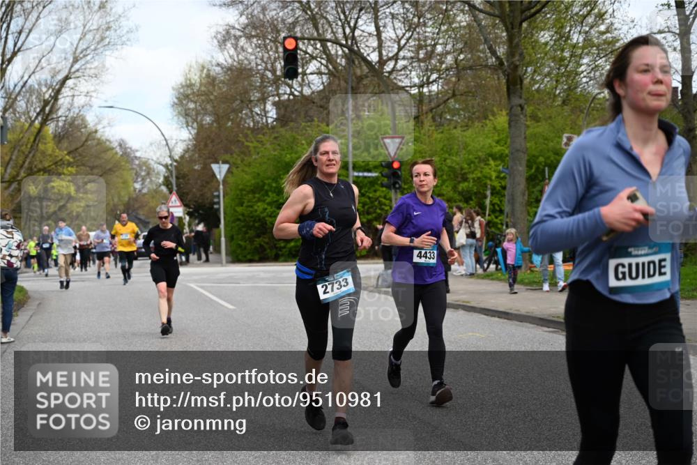 12.04.2026 - 45. Internationalen Wilhelmsburger Insellauf J. Mangold http://msf.ph/oto/9510981 12.04.2026 13:01:47 Ziel 5782, 4666, 5781, 5796, 2675, 2736, 3995, 5188, 5852, 3626, 5409, 5059, 2083, 5176, 4423, 4423, 2185, 5100, 4422, 2733, 4433, 2738, 3129, 3129, 3616, 5181, 5117, 3663, 5540, 5137, 4527, 4606, 5455, 4817, 4818, 4966, 2278, 2292, 2057, 5068, 3858, 3859, 4525, 4072, 2086, 5827 meine-sportfotos.de