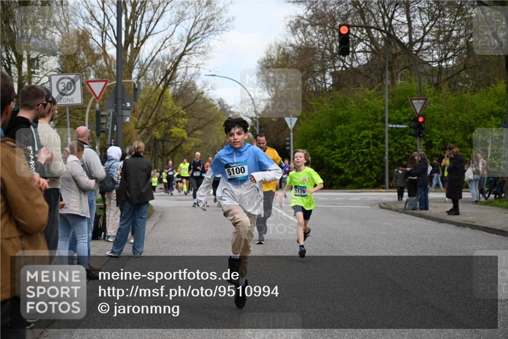12.04.2026 - 45. Internationalen Wilhelmsburger Insellauf J. Mangold http://msf.ph/oto/9510994 12.04.2026 13:01:53 Ziel 2736, 3995, 5188, 5852, 3626, 5409, 5059, 2083, 5176, 4423, 2185, 5100, 4422, 4422, 2733, 4433, 2738, 3129, 3616, 5181, 5117, 3663, 5540, 5137, 4527, 4606, 5455, 4527, 4606, 5455, 4817, 4818, 4966, 2278, 2292, 2057, 5068, 3858, 3859, 4525, 4072, 2086, 5827, 4310, 4308, 5165, 4584, 5123 meine-sportfotos.de