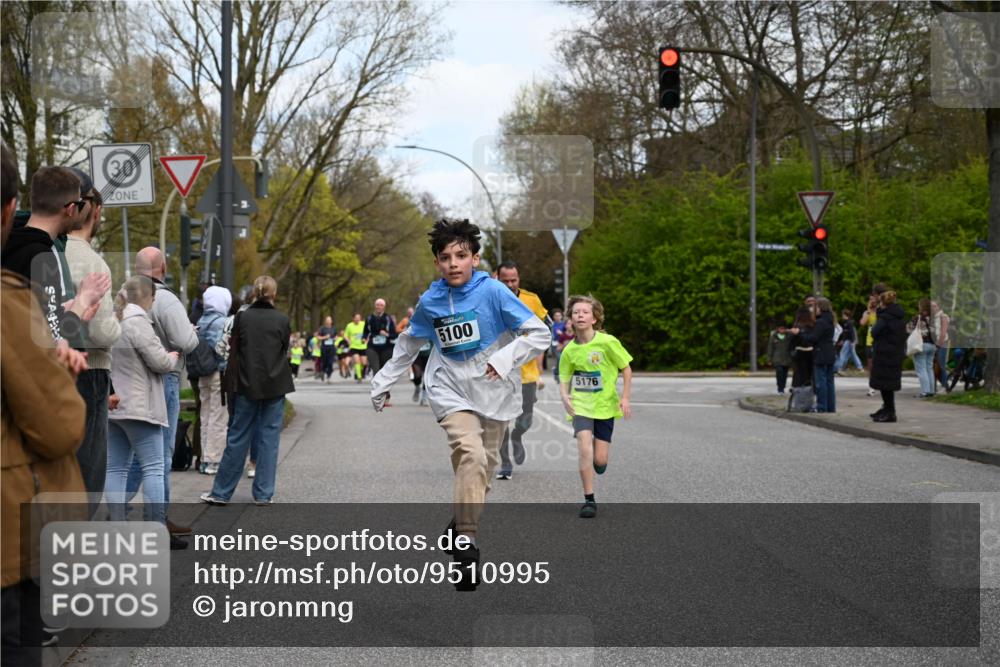 12.04.2026 - 45. Internationalen Wilhelmsburger Insellauf J. Mangold http://msf.ph/oto/9510995 12.04.2026 13:01:53 Ziel 2736, 3995, 5188, 5852, 3626, 5409, 5059, 2083, 5176, 4423, 2185, 5100, 4422, 4422, 2733, 4433, 2738, 3129, 3616, 5181, 5117, 3663, 5540, 5137, 4527, 4606, 5455, 4527, 4606, 5455, 4817, 4818, 4966, 2278, 2292, 2057, 5068, 3858, 3859, 4525, 4072, 2086, 5827, 4310, 4308, 5165, 4584, 5123 meine-sportfotos.de