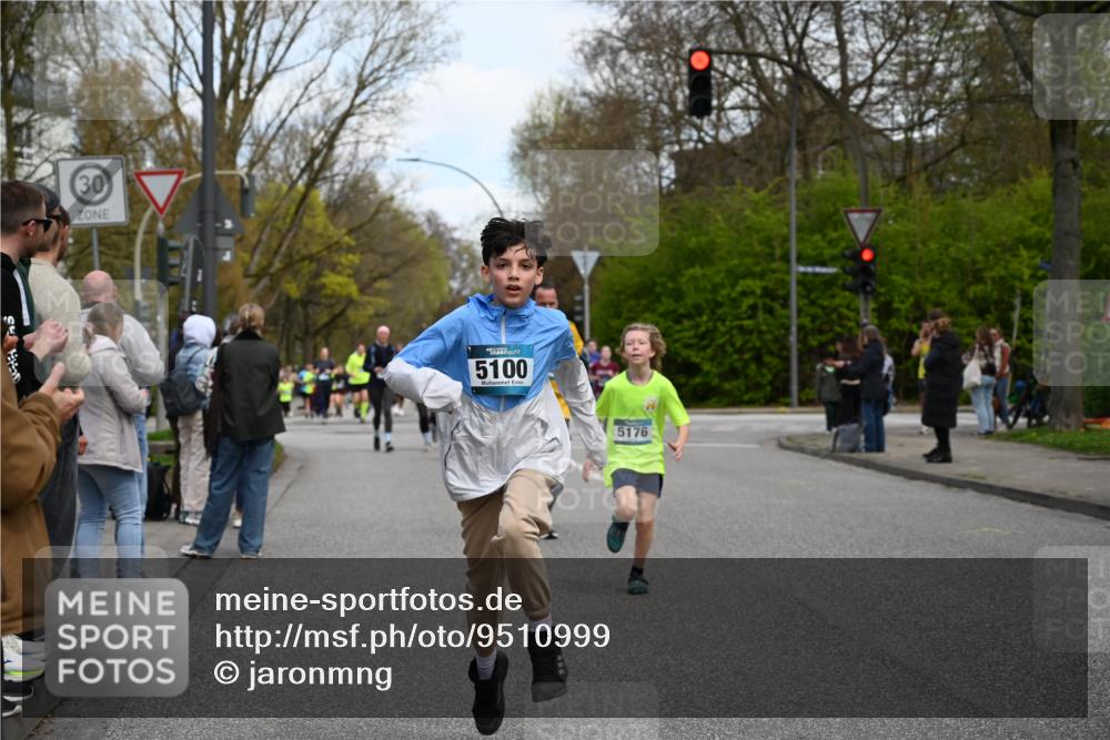12.04.2026 - 45. Internationalen Wilhelmsburger Insellauf J. Mangold http://msf.ph/oto/9510999 12.04.2026 13:01:53 Ziel 2736, 3995, 5188, 5852, 3626, 5409, 5059, 2083, 5176, 4423, 2185, 5100, 4422, 4422, 2733, 4433, 2738, 3129, 3616, 5181, 5117, 3663, 5540, 5137, 4527, 4606, 5455, 4527, 4606, 5455, 4817, 4818, 4966, 2278, 2292, 2057, 5068, 3858, 3859, 4525, 4072, 2086, 5827, 4310, 4308, 5165, 4584, 5123 meine-sportfotos.de