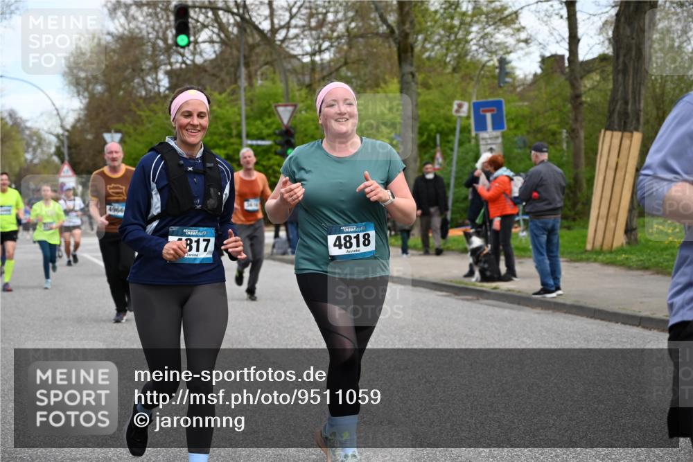 12.04.2026 - 45. Internationalen Wilhelmsburger Insellauf J. Mangold http://msf.ph/oto/9511059 12.04.2026 13:02:02 Ziel 5188, 5852, 3626, 5409, 5059, 2083, 5176, 4423, 2185, 5100, 4422, 2733, 4433, 2738, 3129, 3616, 5181, 5117, 3663, 5540, 5137, 4527, 4606, 5455, 4817, 4818, 4966, 2278, 2292, 2057, 5068, 3858, 3859, 4525, 4072, 2086, 5827, 4310, 4308, 5165, 4584, 5123, 5177, 5178, 5658, 4235, 3128, 5175, 3510, 4618, 4617, 4990, 3170, 4719, 4854, 3761 meine-sportfotos.de