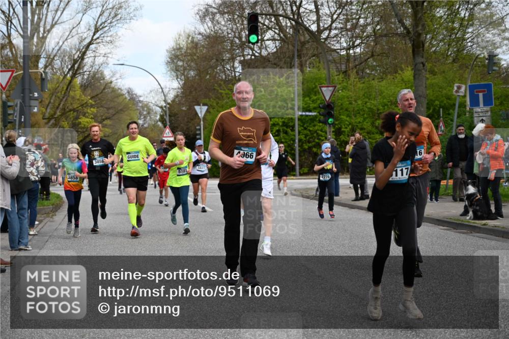 12.04.2026 - 45. Internationalen Wilhelmsburger Insellauf J. Mangold http://msf.ph/oto/9511069 12.04.2026 13:02:04 Ziel 3626, 5409, 5059, 2083, 5176, 4423, 2185, 5100, 4422, 2733, 4433, 2738, 3129, 3616, 5181, 5117, 3663, 5540, 5137, 3663, 5540, 5137, 4527, 4606, 5455, 4817, 4818, 4966, 2278, 2292, 2057, 5068, 3858, 3859, 4525, 4072, 2086, 5827, 4310, 4308, 5165, 4584, 5123, 5177, 5178, 5658, 4235, 3128, 5175, 3510, 4618, 4617, 4990, 3170, 4719, 4854, 3761, 4253, 5022, 4239, 3618 meine-sportfotos.de