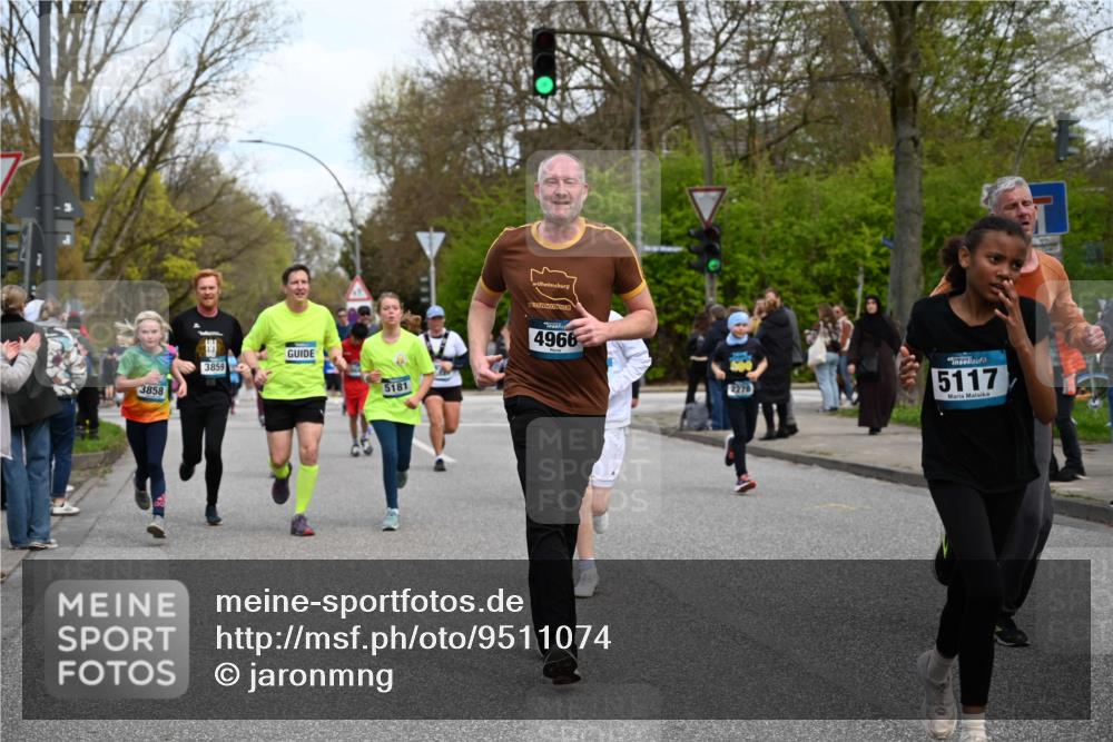 12.04.2026 - 45. Internationalen Wilhelmsburger Insellauf J. Mangold http://msf.ph/oto/9511074 12.04.2026 13:02:05 Ziel 2083, 5176, 4423, 2185, 5100, 4422, 2733, 4433, 2738, 3129, 3616, 5181, 5117, 3663, 5540, 5137, 4527, 4606, 5455, 4527, 4606, 5455, 4817, 4818, 4966, 2278, 2292, 2057, 5068, 3858, 3859, 4525, 4072, 2086, 5827, 4310, 4308, 5165, 4584, 5123, 5177, 5178, 5658, 4235, 3128, 5175, 3510, 4618, 4617, 4990, 3170, 4719, 4854, 3761, 4253, 5022, 4239, 3618 meine-sportfotos.de