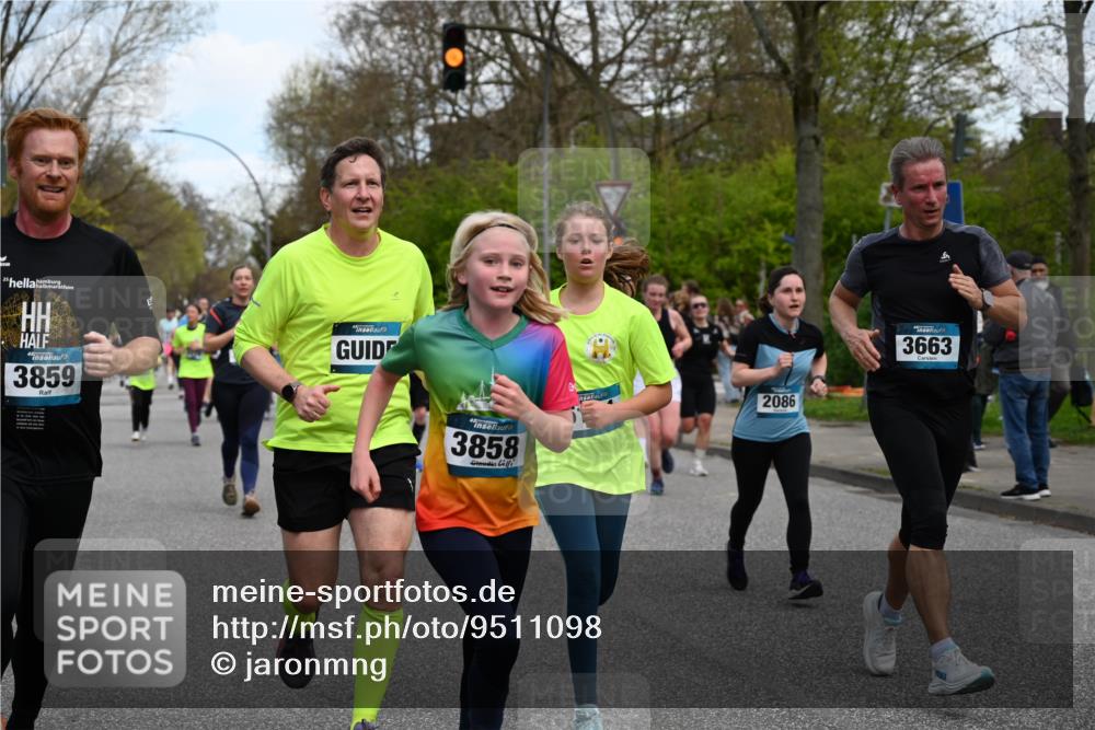 12.04.2026 - 45. Internationalen Wilhelmsburger Insellauf J. Mangold http://msf.ph/oto/9511098 12.04.2026 13:02:07 Ziel 2083, 5176, 4423, 2185, 5100, 4422, 2733, 4433, 2738, 3129, 3616, 5181, 5117, 3663, 5540, 5137, 4527, 4606, 5455, 4817, 4818, 4966, 4966, 2278, 2292, 2057, 5068, 3858, 3859, 4525, 4072, 2086, 5827, 4310, 4308, 5165, 4584, 5123, 5177, 5178, 5658, 5658, 4235, 3128, 5175, 3510, 4618, 4617, 4990, 3170, 4719, 4854, 3761, 4253, 5022, 4239, 3618, 3784, 5329, 5330, 4099, 4576, 4100 meine-sportfotos.de