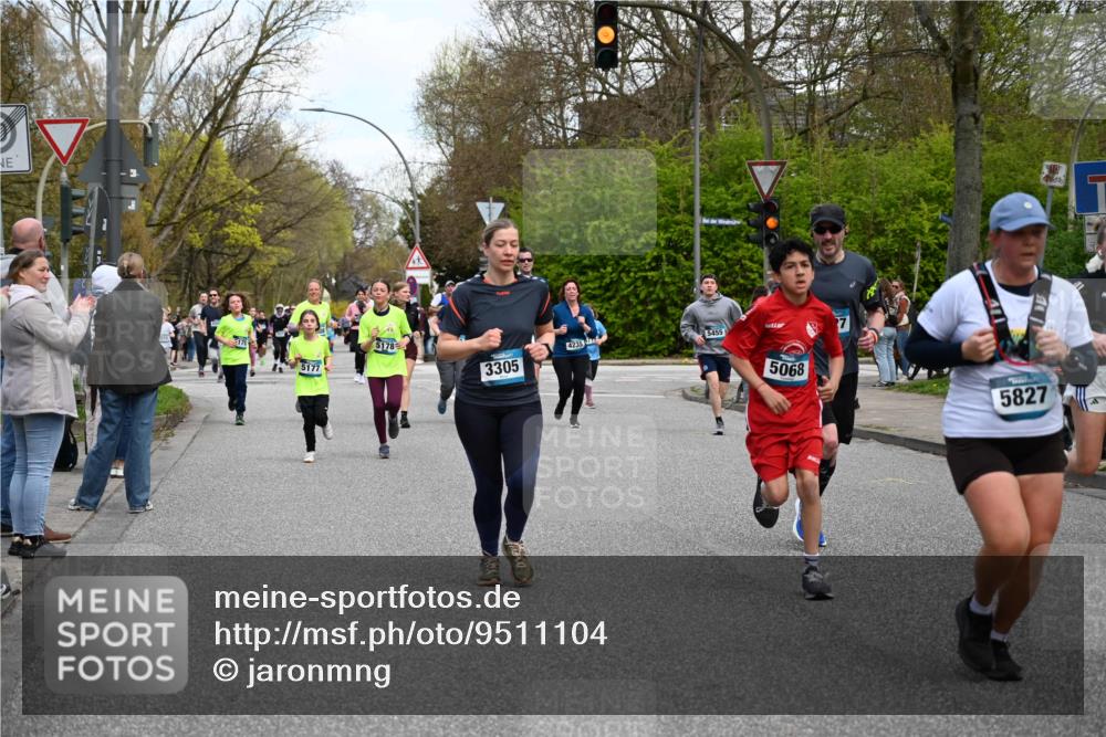 12.04.2026 - 45. Internationalen Wilhelmsburger Insellauf J. Mangold http://msf.ph/oto/9511104 12.04.2026 13:02:09 Ziel 5176, 4423, 2185, 5100, 4422, 2733, 4433, 2738, 3129, 3616, 5181, 5117, 3663, 5540, 5137, 4527, 4606, 5455, 4817, 4818, 4966, 2278, 2292, 2057, 2057, 5068, 3858, 3859, 4525, 4072, 2086, 5827, 4310, 4308, 5165, 4584, 5123, 5177, 5178, 5658, 4235, 3128, 5175, 5175, 3510, 4618, 4617, 4990, 3170, 4719, 4854, 3761, 4253, 5022, 4239, 3618, 3784, 5329, 5330, 4099, 4576, 4100, 2023, 5091 meine-sportfotos.de