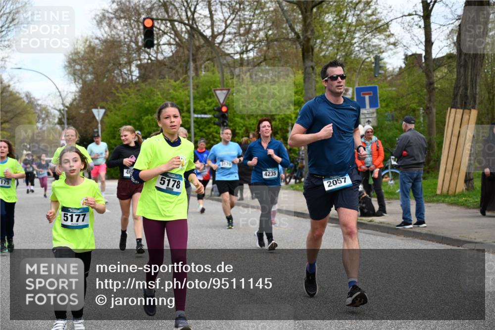 12.04.2026 - 45. Internationalen Wilhelmsburger Insellauf J. Mangold http://msf.ph/oto/9511145 12.04.2026 13:02:14 Ziel 2185, 5100, 4422, 2733, 4433, 2738, 3129, 3616, 5181, 5117, 3663, 5540, 5137, 4527, 4606, 5455, 4817, 4818, 4966, 2278, 2292, 2057, 5068, 3858, 3859, 4525, 4072, 2086, 5827, 4310, 4308, 5165, 4584, 5123, 5177, 5178, 5658, 4235, 3128, 5175, 3510, 4618, 4617, 4990, 3170, 4719, 4854, 3761, 3761, 4253, 5022, 4239, 3618, 3784, 5329, 5330, 4099, 4576, 4100, 2023, 5091, 5072, 5061, 4858, 5730, 4760, 5197 meine-sportfotos.de