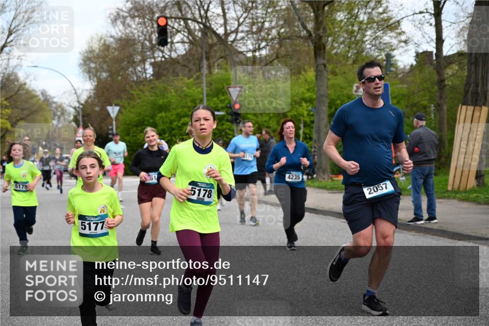 12.04.2026 - 45. Internationalen Wilhelmsburger Insellauf J. Mangold http://msf.ph/oto/9511147 12.04.2026 13:02:14 Ziel 2185, 5100, 4422, 2733, 4433, 2738, 3129, 3616, 5181, 5117, 3663, 5540, 5137, 4527, 4606, 5455, 4817, 4818, 4966, 2278, 2292, 2057, 5068, 3858, 3859, 4525, 4072, 2086, 5827, 4310, 4308, 5165, 4584, 5123, 5177, 5178, 5658, 4235, 3128, 5175, 3510, 4618, 4617, 4990, 3170, 4719, 4854, 3761, 3761, 4253, 5022, 4239, 3618, 3784, 5329, 5330, 4099, 4576, 4100, 2023, 5091, 5072, 5061, 4858, 5730, 4760, 5197 meine-sportfotos.de