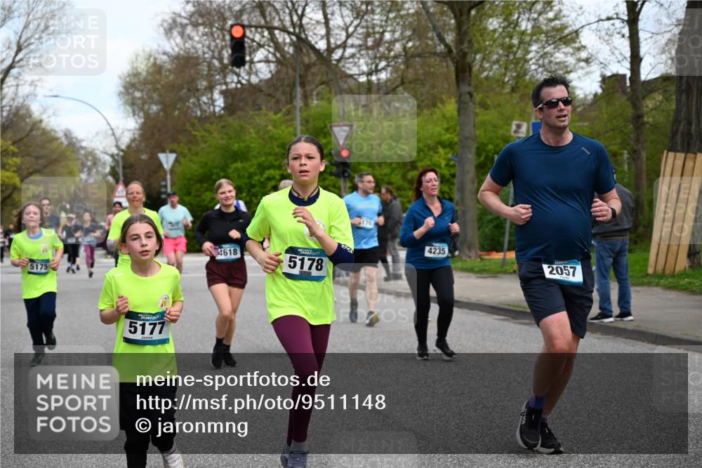 12.04.2026 - 45. Internationalen Wilhelmsburger Insellauf J. Mangold http://msf.ph/oto/9511148 12.04.2026 13:02:14 Ziel 2185, 5100, 4422, 2733, 4433, 2738, 3129, 3616, 5181, 5117, 3663, 5540, 5137, 4527, 4606, 5455, 4817, 4818, 4966, 2278, 2292, 2057, 5068, 3858, 3859, 4525, 4072, 2086, 5827, 4310, 4308, 5165, 4584, 5123, 5177, 5178, 5658, 4235, 3128, 5175, 3510, 4618, 4617, 4990, 3170, 4719, 4854, 3761, 3761, 4253, 5022, 4239, 3618, 3784, 5329, 5330, 4099, 4576, 4100, 2023, 5091, 5072, 5061, 4858, 5730, 4760, 5197 meine-sportfotos.de