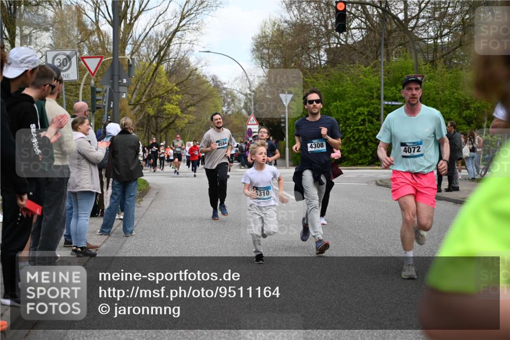 12.04.2026 - 45. Internationalen Wilhelmsburger Insellauf J. Mangold http://msf.ph/oto/9511164 12.04.2026 13:02:18 Ziel 4422, 2733, 4433, 2738, 3129, 3616, 5181, 5117, 3663, 5540, 5137, 4527, 4606, 5455, 4817, 4818, 4966, 2278, 2292, 2057, 5068, 3858, 3859, 4525, 4072, 2086, 5827, 4310, 4308, 5165, 4584, 5123, 5177, 5178, 5177, 5178, 5658, 4235, 3128, 5175, 3510, 4618, 4617, 4990, 3170, 4719, 4854, 3761, 4253, 5022, 4239, 3618, 3784, 5329, 5330, 4099, 3784, 5329, 5330, 4099, 4576, 4100, 2023, 5091, 5072, 5061, 4858, 5730, 4760, 5197, 5077, 5151, 4805, 4797 meine-sportfotos.de
