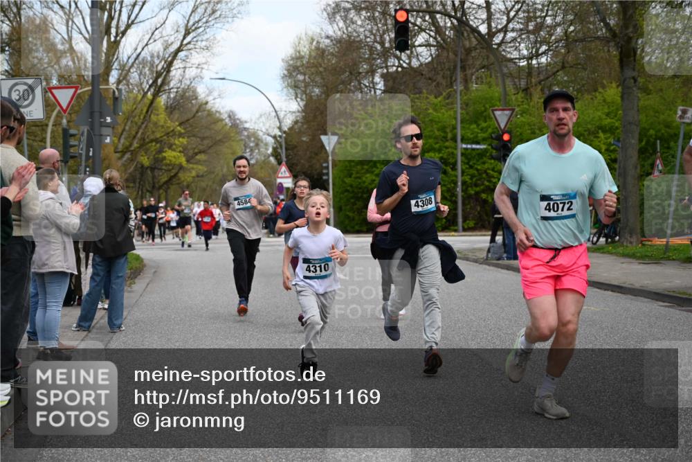 12.04.2026 - 45. Internationalen Wilhelmsburger Insellauf J. Mangold http://msf.ph/oto/9511169 12.04.2026 13:02:18 Ziel 4422, 2733, 4433, 2738, 3129, 3616, 5181, 5117, 3663, 5540, 5137, 4527, 4606, 5455, 4817, 4818, 4966, 2278, 2292, 2057, 5068, 3858, 3859, 4525, 4072, 2086, 5827, 4310, 4308, 5165, 4584, 5123, 5177, 5178, 5177, 5178, 5658, 4235, 3128, 5175, 3510, 4618, 4617, 4990, 3170, 4719, 4854, 3761, 4253, 5022, 4239, 3618, 3784, 5329, 5330, 4099, 3784, 5329, 5330, 4099, 4576, 4100, 2023, 5091, 5072, 5061, 4858, 5730, 4760, 5197, 5077, 5151, 4805, 4797 meine-sportfotos.de