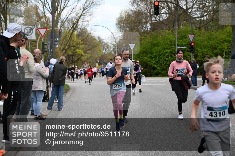 12.04.2026 - 45. Internationalen Wilhelmsburger Insellauf J. Mangold http://msf.ph/oto/9511178 12.04.2026 13:02:20 Ziel 2733, 4433, 2738, 3129, 3616, 5181, 5117, 3663, 5540, 5137, 4527, 4606, 5455, 4817, 4818, 4966, 2278, 2292, 2057, 5068, 3858, 3859, 4525, 4072, 2086, 5827, 4310, 4308, 5165, 4584, 5123, 5177, 5178, 5658, 4235, 3128, 4235, 3128, 5175, 3510, 4618, 4617, 4990, 3170, 4719, 4854, 3761, 4253, 5022, 4239, 3618, 3784, 5329, 5330, 4099, 4576, 4100, 2023, 5091, 2023, 5091, 5072, 5061, 4858, 5730, 4760, 5197, 5077, 5151, 4805, 4797, 4123 meine-sportfotos.de