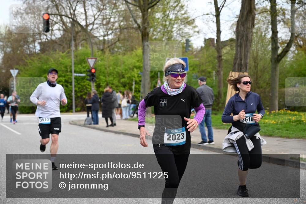 12.04.2026 - 45. Internationalen Wilhelmsburger Insellauf J. Mangold http://msf.ph/oto/9511225 12.04.2026 13:02:25 Ziel 3616, 5181, 5117, 3663, 5540, 5137, 4527, 4606, 5455, 4817, 4818, 4966, 2278, 2292, 2057, 5068, 3858, 3859, 4525, 4072, 2086, 5827, 4310, 4308, 5165, 4584, 5123, 5177, 5178, 5658, 4235, 3128, 5175, 3510, 4618, 4617, 4990, 3170, 4719, 4854, 4990, 3170, 4719, 4854, 3761, 4253, 5022, 4239, 3618, 3784, 5329, 5330, 4099, 4576, 4100, 2023, 5091, 5072, 5061, 4858, 5730, 5061, 4858, 5730, 4760, 5197, 5077, 5151, 4805, 4797, 4123, 4650, 5162, 4816 meine-sportfotos.de