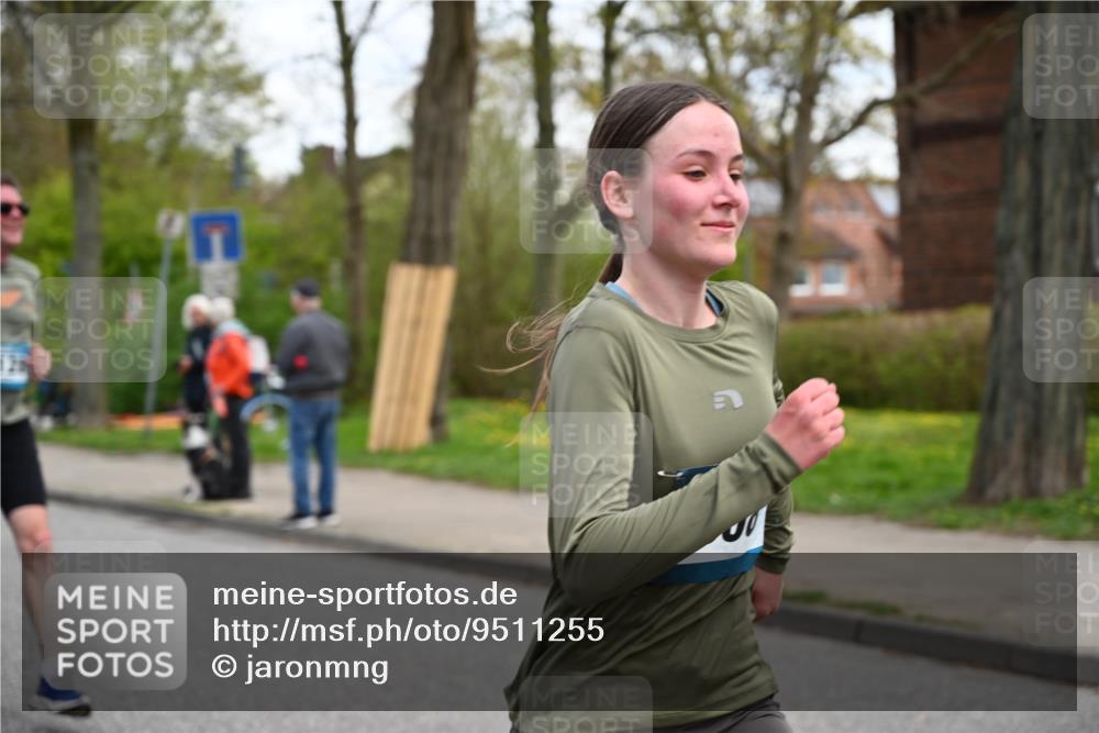 12.04.2026 - 45. Internationalen Wilhelmsburger Insellauf J. Mangold http://msf.ph/oto/9511255 12.04.2026 13:02:29 Ziel 3663, 5540, 5137, 4527, 4606, 5455, 4817, 4818, 4966, 2278, 2292, 2057, 5068, 3858, 3859, 4525, 4072, 2086, 5827, 4310, 4308, 5165, 4584, 5123, 5177, 5178, 5658, 4235, 3128, 5175, 3510, 4618, 4617, 4990, 3170, 4719, 4854, 3761, 4253, 5022, 4239, 3618, 3784, 5329, 5330, 4099, 4576, 4100, 2023, 5091, 5072, 5061, 4858, 5730, 4760, 5197, 5077, 5151, 4805, 4797, 4123, 4650, 5162, 4816, 3454, 3062, 4523, 2704, 4413 meine-sportfotos.de