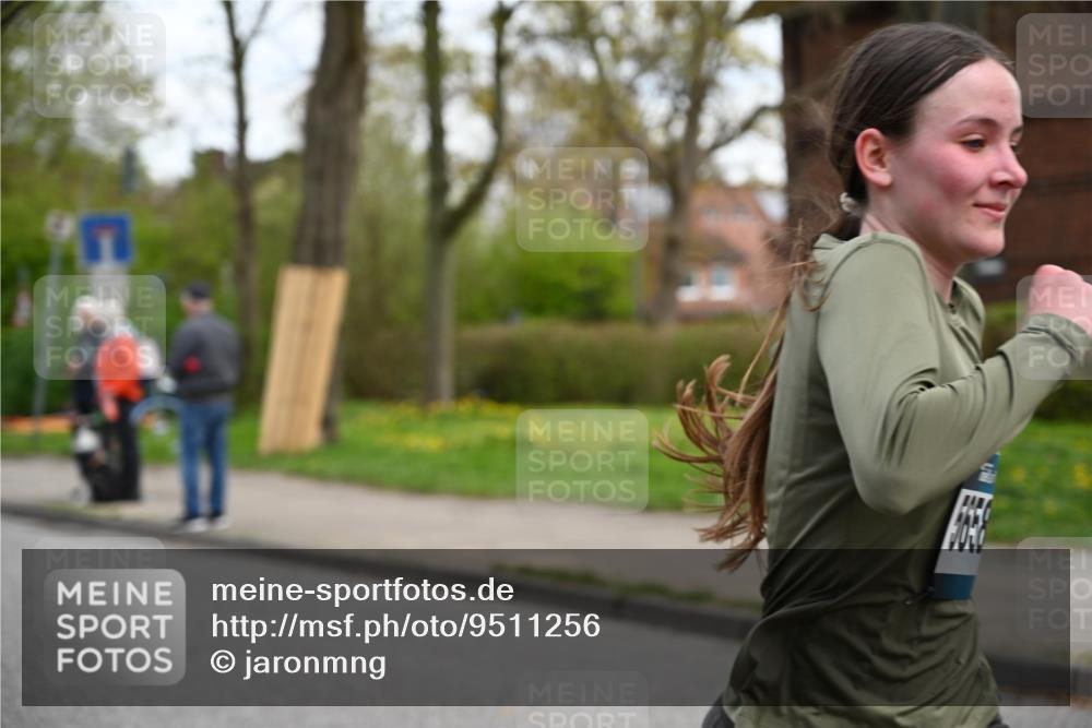12.04.2026 - 45. Internationalen Wilhelmsburger Insellauf J. Mangold http://msf.ph/oto/9511256 12.04.2026 13:02:29 Ziel 3663, 5540, 5137, 4527, 4606, 5455, 4817, 4818, 4966, 2278, 2292, 2057, 5068, 3858, 3859, 4525, 4072, 2086, 5827, 4310, 4308, 5165, 4584, 5123, 5177, 5178, 5658, 4235, 3128, 5175, 3510, 4618, 4617, 4990, 3170, 4719, 4854, 3761, 4253, 5022, 4239, 3618, 3784, 5329, 5330, 4099, 4576, 4100, 2023, 5091, 5072, 5061, 4858, 5730, 4760, 5197, 5077, 5151, 4805, 4797, 4123, 4650, 5162, 4816, 3454, 3062, 4523, 2704, 4413 meine-sportfotos.de