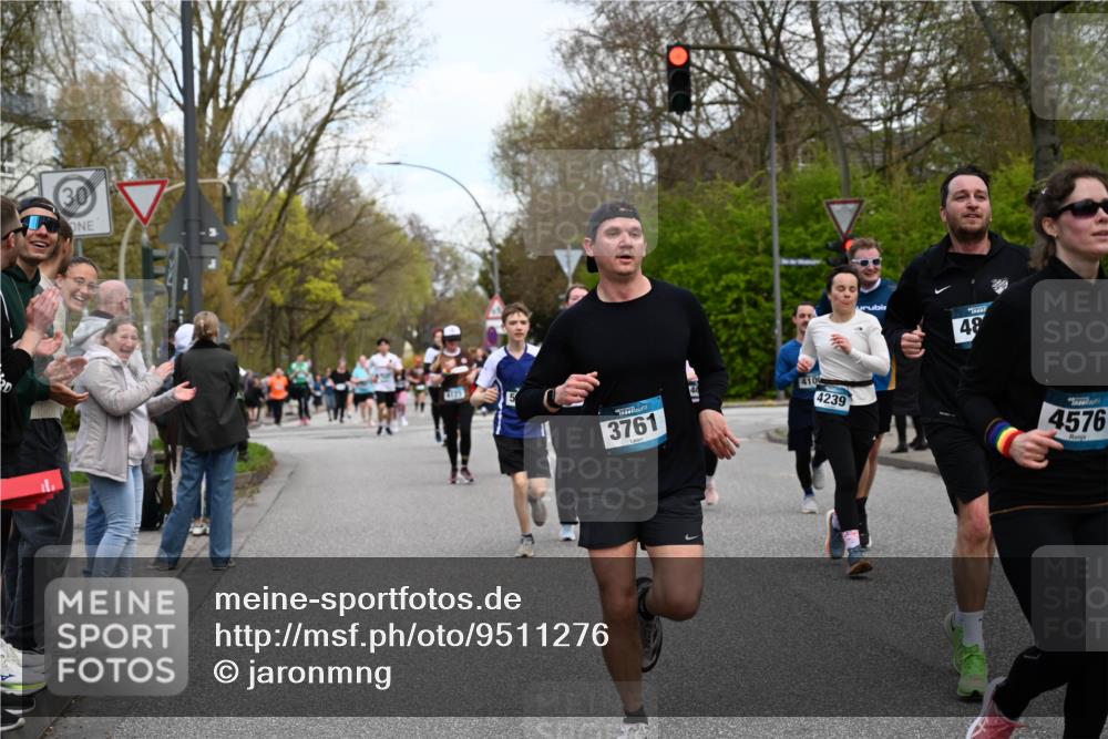 12.04.2026 - 45. Internationalen Wilhelmsburger Insellauf J. Mangold http://msf.ph/oto/9511276 12.04.2026 13:02:32 Ziel 4966, 2278, 2292, 2057, 5068, 3858, 3859, 4525, 4072, 2086, 5827, 4310, 4308, 5165, 4584, 5123, 5177, 5178, 5658, 4235, 3128, 5175, 3510, 4618, 4617, 4990, 3170, 4719, 4854, 3761, 4253, 5022, 4239, 3618, 3784, 5329, 5330, 4099, 4576, 4100, 2023, 5091, 2023, 5091, 5072, 5061, 4858, 5730, 4760, 5197, 5077, 5151, 4805, 4797, 4123, 4123, 4650, 5162, 4816, 3454, 3062, 4523, 2704, 4413, 5428, 2938, 5116, 4267, 2939, 5138 meine-sportfotos.de