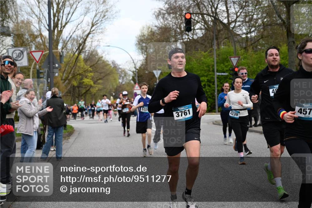 12.04.2026 - 45. Internationalen Wilhelmsburger Insellauf J. Mangold http://msf.ph/oto/9511277 12.04.2026 13:02:32 Ziel 4966, 2278, 2292, 2057, 5068, 3858, 3859, 4525, 4072, 2086, 5827, 4310, 4308, 5165, 4584, 5123, 5177, 5178, 5658, 4235, 3128, 5175, 3510, 4618, 4617, 4990, 3170, 4719, 4854, 3761, 4253, 5022, 4239, 3618, 3784, 5329, 5330, 4099, 4576, 4100, 2023, 5091, 2023, 5091, 5072, 5061, 4858, 5730, 4760, 5197, 5077, 5151, 4805, 4797, 4123, 4123, 4650, 5162, 4816, 3454, 3062, 4523, 2704, 4413, 5428, 2938, 5116, 4267, 2939, 5138 meine-sportfotos.de