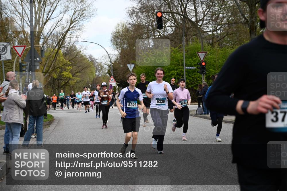 12.04.2026 - 45. Internationalen Wilhelmsburger Insellauf J. Mangold http://msf.ph/oto/9511282 12.04.2026 13:02:33 Ziel 2278, 2292, 2057, 5068, 3858, 3859, 4525, 4072, 2086, 5827, 4310, 4308, 5165, 4584, 5123, 5177, 5178, 5658, 4235, 3128, 5175, 3510, 4618, 4617, 4990, 3170, 4719, 4854, 3761, 4253, 5022, 4239, 3618, 3784, 5329, 5330, 4099, 4576, 4100, 2023, 5091, 5072, 5061, 4858, 5730, 4760, 5197, 5077, 5151, 4805, 4797, 4123, 4650, 4650, 5162, 4816, 3454, 3062, 4523, 2704, 4413, 5428, 2938, 5116, 4267, 2939, 5138, 3489 meine-sportfotos.de