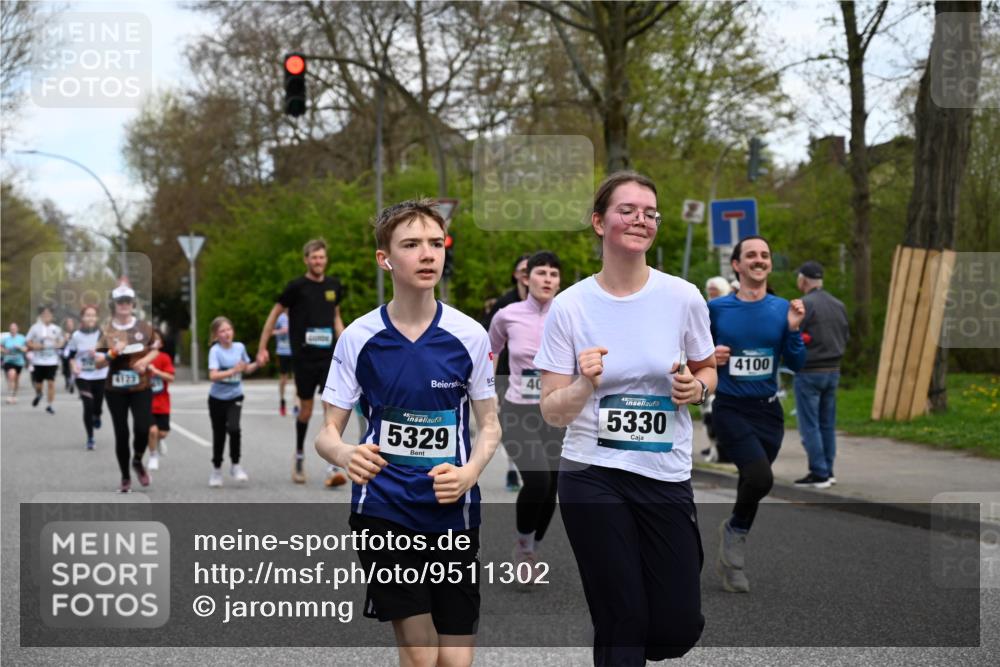 12.04.2026 - 45. Internationalen Wilhelmsburger Insellauf J. Mangold http://msf.ph/oto/9511302 12.04.2026 13:02:35 Ziel 5068, 3858, 3859, 4525, 4072, 2086, 5827, 4310, 4308, 5165, 4584, 5123, 5177, 5178, 5658, 4235, 3128, 5175, 3510, 4618, 4617, 4990, 3170, 4719, 4854, 3761, 4253, 5022, 4239, 3618, 3784, 5329, 5330, 4099, 4576, 4100, 2023, 5091, 5072, 5061, 4858, 5730, 4760, 5197, 5077, 5151, 4805, 4797, 4123, 4650, 5162, 4816, 3454, 3062, 4523, 2704, 4413, 5428, 2938, 5116, 4267, 2939, 5138, 3489, 5683 meine-sportfotos.de