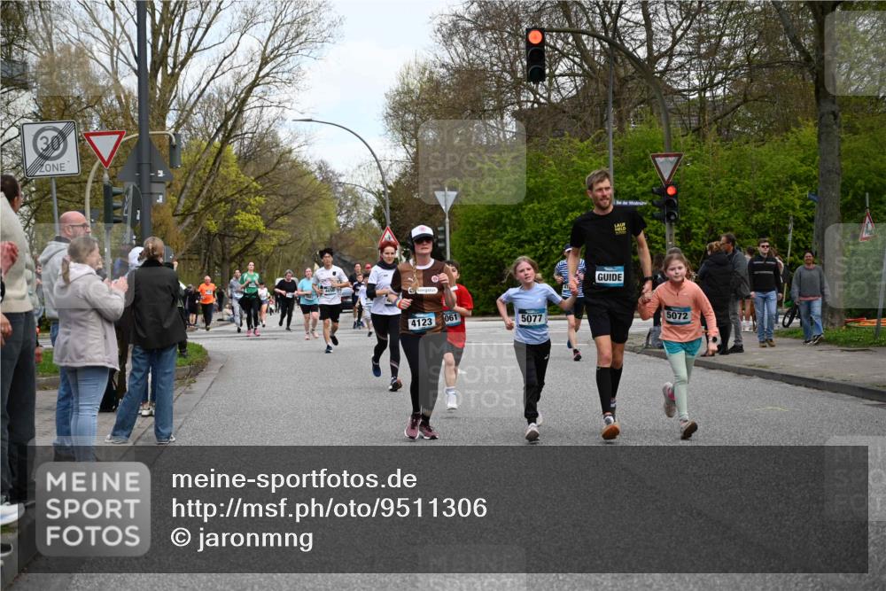 12.04.2026 - 45. Internationalen Wilhelmsburger Insellauf J. Mangold http://msf.ph/oto/9511306 12.04.2026 13:02:36 Ziel 4072, 2086, 5827, 4310, 4308, 5165, 4584, 5123, 5177, 5178, 5658, 4235, 3128, 5175, 3510, 4618, 4617, 4990, 3170, 4719, 4854, 3761, 4253, 5022, 4239, 3618, 3784, 5329, 5330, 4099, 4576, 4100, 2023, 5091, 5072, 5061, 4858, 5730, 4760, 5197, 5077, 5151, 4805, 4797, 4123, 4650, 5162, 4816, 5162, 4816, 3454, 3062, 4523, 2704, 4413, 5428, 2938, 5116, 4267, 2939, 5138, 3489, 5683 meine-sportfotos.de
