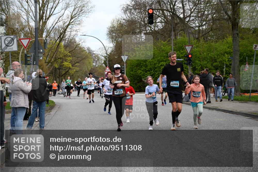 12.04.2026 - 45. Internationalen Wilhelmsburger Insellauf J. Mangold http://msf.ph/oto/9511308 12.04.2026 13:02:36 Ziel 4072, 2086, 5827, 4310, 4308, 5165, 4584, 5123, 5177, 5178, 5658, 4235, 3128, 5175, 3510, 4618, 4617, 4990, 3170, 4719, 4854, 3761, 4253, 5022, 4239, 3618, 3784, 5329, 5330, 4099, 4576, 4100, 2023, 5091, 5072, 5061, 4858, 5730, 4760, 5197, 5077, 5151, 4805, 4797, 4123, 4650, 5162, 4816, 5162, 4816, 3454, 3062, 4523, 2704, 4413, 5428, 2938, 5116, 4267, 2939, 5138, 3489, 5683 meine-sportfotos.de