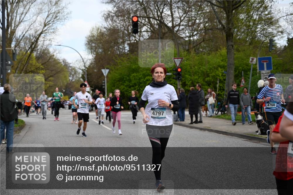12.04.2026 - 45. Internationalen Wilhelmsburger Insellauf J. Mangold http://msf.ph/oto/9511327 12.04.2026 13:02:40 Ziel 4584, 5123, 5177, 5178, 5658, 4235, 3128, 5175, 3510, 4618, 4617, 4990, 3170, 4719, 4854, 3761, 4253, 5022, 4239, 3618, 3784, 5329, 5330, 4099, 4576, 4100, 2023, 5091, 5072, 5061, 4858, 5730, 4760, 5197, 5077, 5151, 5077, 5151, 4805, 4797, 4123, 4650, 5162, 4816, 3454, 3062, 4523, 2704, 4523, 2704, 4413, 5428, 2938, 5116, 4267, 2939, 5138, 3489, 5683, 5436 meine-sportfotos.de