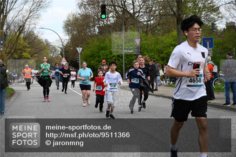 12.04.2026 - 45. Internationalen Wilhelmsburger Insellauf J. Mangold http://msf.ph/oto/9511366 12.04.2026 13:02:45 Ziel 4235, 3128, 5175, 3510, 4618, 4617, 4990, 3170, 4719, 4854, 3761, 4253, 5022, 4239, 3618, 3784, 5329, 5330, 4099, 4576, 4100, 2023, 5091, 5072, 5061, 4858, 5730, 4760, 5197, 5077, 5151, 4805, 4797, 4123, 4650, 4650, 5162, 4816, 3454, 3062, 4523, 2704, 4413, 5428, 2938, 5116, 4267, 2939, 5138, 3489, 3489, 5683, 5436, 3313, 5470, 4743, 4323, 3962, 3652 meine-sportfotos.de