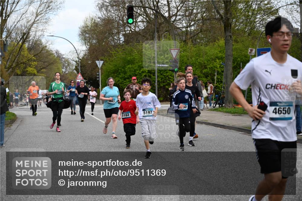 12.04.2026 - 45. Internationalen Wilhelmsburger Insellauf J. Mangold http://msf.ph/oto/9511369 12.04.2026 13:02:45 Ziel 4235, 3128, 5175, 3510, 4618, 4617, 4990, 3170, 4719, 4854, 3761, 4253, 5022, 4239, 3618, 3784, 5329, 5330, 4099, 4576, 4100, 2023, 5091, 5072, 5061, 4858, 5730, 4760, 5197, 5077, 5151, 4805, 4797, 4123, 4650, 4650, 5162, 4816, 3454, 3062, 4523, 2704, 4413, 5428, 2938, 5116, 4267, 2939, 5138, 3489, 3489, 5683, 5436, 3313, 5470, 4743, 4323, 3962, 3652 meine-sportfotos.de
