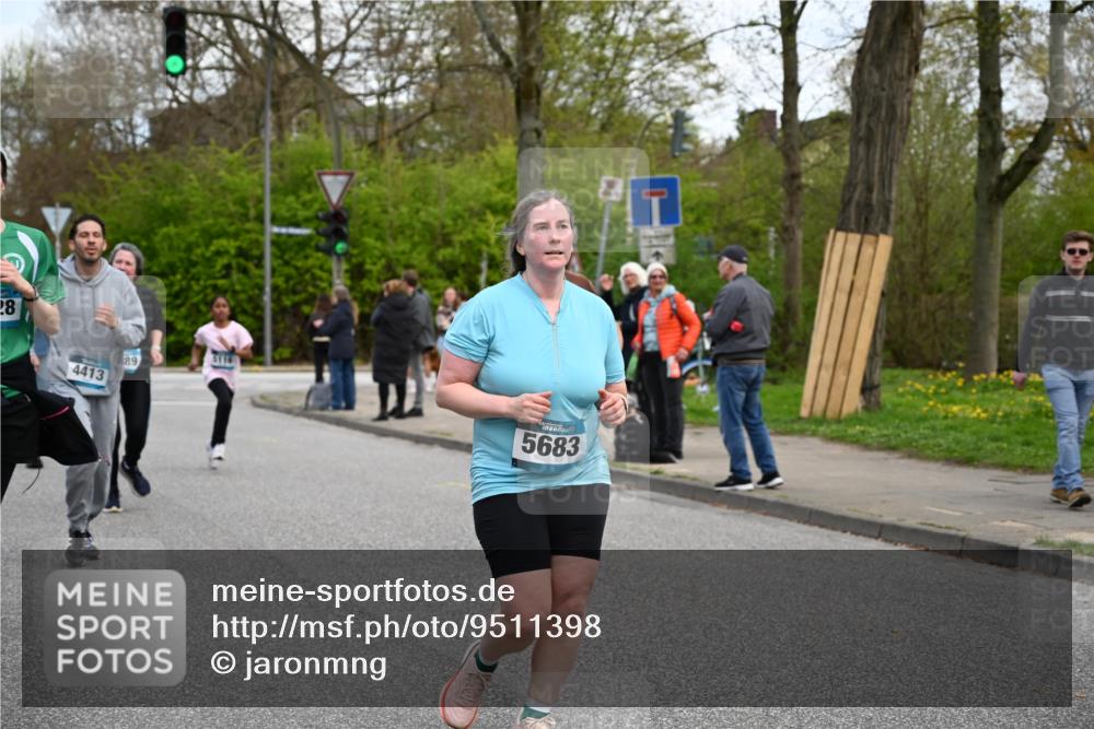 12.04.2026 - 45. Internationalen Wilhelmsburger Insellauf J. Mangold http://msf.ph/oto/9511398 12.04.2026 13:02:49 Ziel 4618, 4617, 4990, 3170, 4719, 4854, 3761, 4253, 5022, 4239, 3618, 3784, 5329, 5330, 4099, 4576, 4100, 2023, 5091, 5072, 5061, 4858, 5730, 4760, 5197, 5077, 5151, 4805, 4797, 4123, 4650, 5162, 4816, 3454, 3062, 4523, 2704, 4413, 5428, 2938, 5116, 4267, 2939, 5138, 3489, 5683, 5436, 3313, 5470, 4743, 4323, 3962, 3652, 2642 meine-sportfotos.de