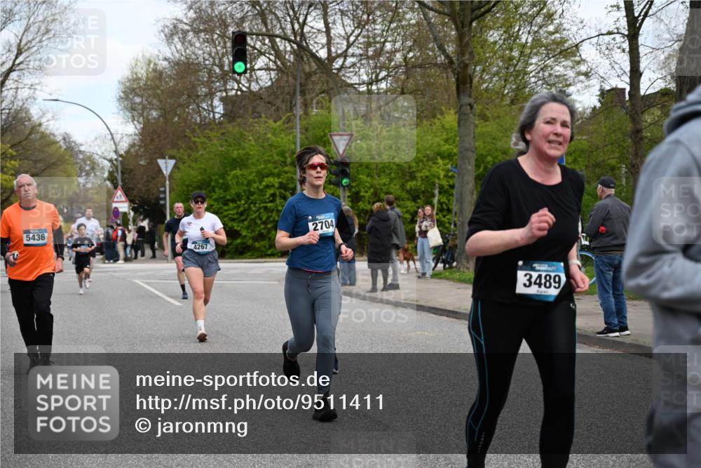 12.04.2026 - 45. Internationalen Wilhelmsburger Insellauf J. Mangold http://msf.ph/oto/9511411 12.04.2026 13:02:52 Ziel 4253, 5022, 4239, 3618, 3784, 5329, 5330, 4099, 4576, 4100, 2023, 5091, 5072, 5061, 4858, 5730, 4760, 5197, 5077, 5151, 4805, 4797, 4123, 4650, 5162, 4816, 3454, 3062, 4523, 2704, 4523, 2704, 4413, 5428, 2938, 5116, 4267, 2939, 5138, 3489, 5683, 5436, 3313, 5470, 4743, 4323, 3962, 3652, 2642, 4780, 5063, 2508 meine-sportfotos.de