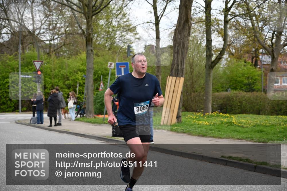 12.04.2026 - 45. Internationalen Wilhelmsburger Insellauf J. Mangold http://msf.ph/oto/9511441 12.04.2026 13:02:57 Ziel 2023, 5091, 5072, 5061, 4858, 5730, 4760, 5197, 5077, 5151, 4805, 4797, 4123, 4650, 5162, 4816, 3454, 3062, 4523, 2704, 4413, 5428, 2938, 5116, 4267, 2939, 5138, 3489, 3489, 5683, 5436, 3313, 5470, 4743, 4323, 3962, 3652, 3652, 2642, 4780, 5063, 2508, 5200, 5208, 4842, 2287, 4843, 4526 meine-sportfotos.de