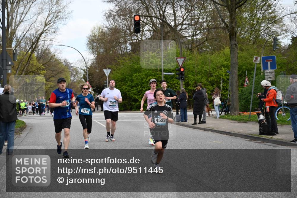 12.04.2026 - 45. Internationalen Wilhelmsburger Insellauf J. Mangold http://msf.ph/oto/9511445 12.04.2026 13:02:58 Ziel 5072, 5061, 4858, 5730, 4760, 5197, 5077, 5151, 4805, 4797, 4123, 4650, 5162, 4816, 3454, 3062, 4523, 2704, 4413, 5428, 2938, 5116, 4267, 2939, 5138, 3489, 5683, 5436, 3313, 5470, 4743, 4323, 3962, 3652, 2642, 4780, 5063, 2508, 5200, 5208, 4842, 2287, 4843, 4526, 5475, 2007, 3523 meine-sportfotos.de