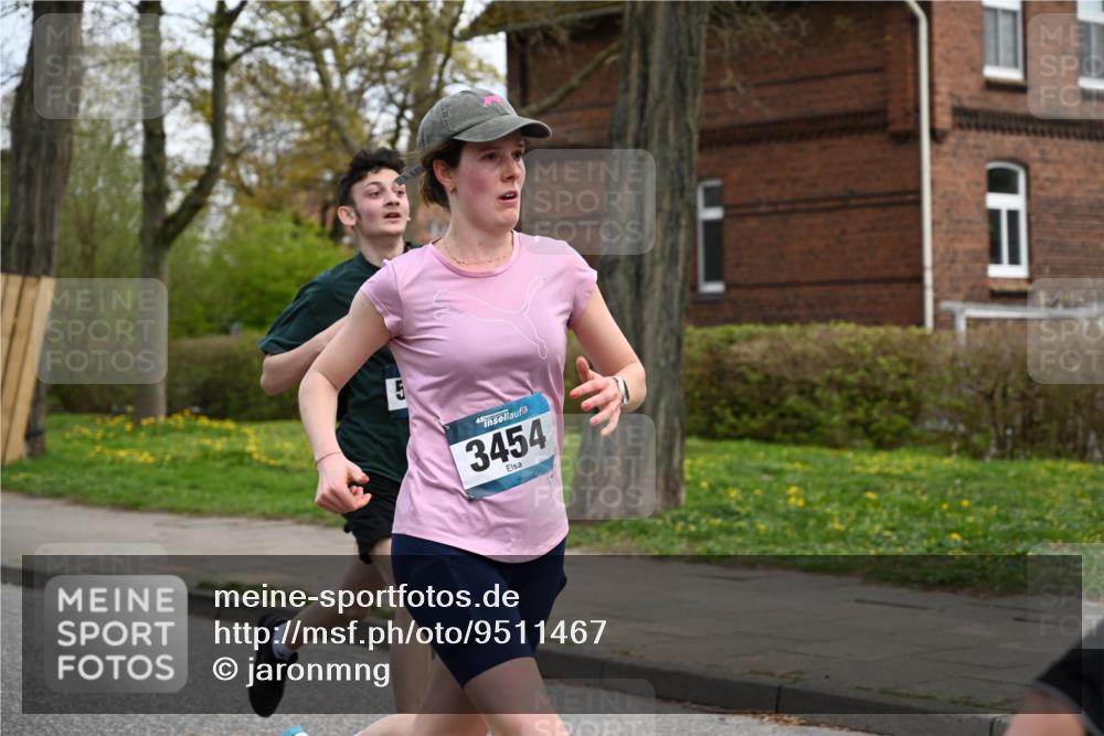 12.04.2026 - 45. Internationalen Wilhelmsburger Insellauf J. Mangold http://msf.ph/oto/9511467 12.04.2026 13:03:01 Ziel 5061, 4858, 5730, 4760, 5197, 5077, 5151, 4805, 4797, 4123, 4650, 5162, 4816, 3454, 3062, 4523, 2704, 4413, 5428, 2938, 5116, 4267, 2939, 5138, 3489, 5683, 5436, 3313, 5470, 4743, 4323, 3962, 3652, 2642, 2642, 4780, 5063, 2508, 5200, 5208, 4842, 2287, 4843, 4526, 5475, 2007, 3523, 4217, 5433, 5430, 5105 meine-sportfotos.de