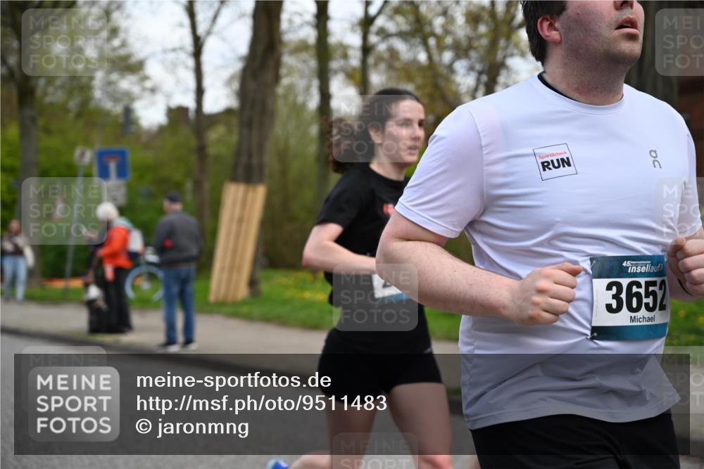 12.04.2026 - 45. Internationalen Wilhelmsburger Insellauf J. Mangold http://msf.ph/oto/9511483 12.04.2026 13:03:04 Ziel 5077, 5151, 4805, 4797, 4123, 4650, 5162, 4816, 3454, 3062, 4523, 2704, 4413, 5428, 2938, 5116, 4267, 2939, 5138, 3489, 5683, 5436, 3313, 5470, 4743, 4323, 3962, 3652, 2642, 4780, 5063, 2508, 2508, 5200, 5208, 4842, 2287, 4843, 4526, 5475, 2007, 3523, 4217, 5433, 5430, 5105, 2580, 2412, 5448, 5150 meine-sportfotos.de