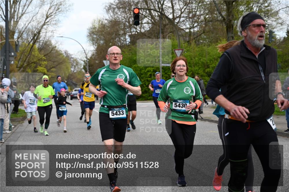 12.04.2026 - 45. Internationalen Wilhelmsburger Insellauf J. Mangold http://msf.ph/oto/9511528 12.04.2026 13:03:19 Ziel 5428, 2938, 5116, 4267, 2939, 5138, 3489, 5683, 5436, 3313, 5470, 4743, 4323, 3962, 3652, 2642, 4780, 5063, 2508, 5200, 5208, 5208, 4842, 2287, 4843, 4526, 5475, 2007, 3523, 4217, 5433, 5430, 5105, 2580, 2412, 5448, 5150, 5668, 5198, 4372, 3737, 3736, 4373, 3883, 5662, 5252, 4032, 4345, 2369, 3768, 5155 meine-sportfotos.de