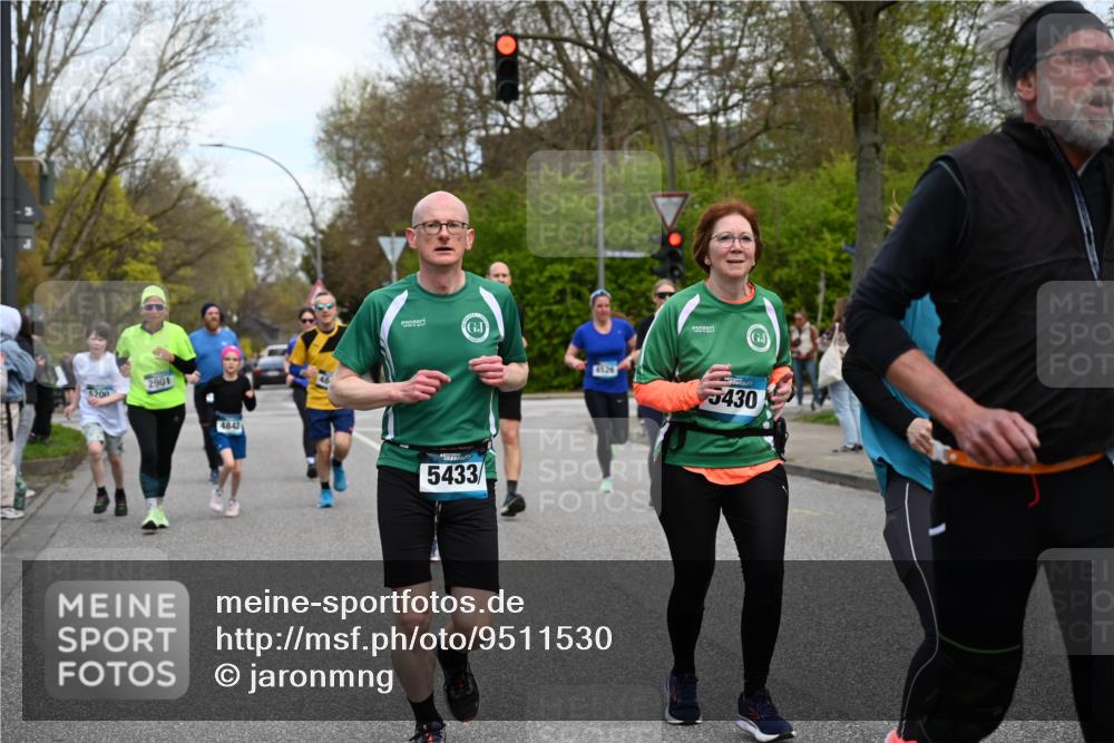 12.04.2026 - 45. Internationalen Wilhelmsburger Insellauf J. Mangold http://msf.ph/oto/9511530 12.04.2026 13:03:19 Ziel 5428, 2938, 5116, 4267, 2939, 5138, 3489, 5683, 5436, 3313, 5470, 4743, 4323, 3962, 3652, 2642, 4780, 5063, 2508, 5200, 5208, 5208, 4842, 2287, 4843, 4526, 5475, 2007, 3523, 4217, 5433, 5430, 5105, 2580, 2412, 5448, 5150, 5668, 5198, 4372, 3737, 3736, 4373, 3883, 5662, 5252, 4032, 4345, 2369, 3768, 5155 meine-sportfotos.de